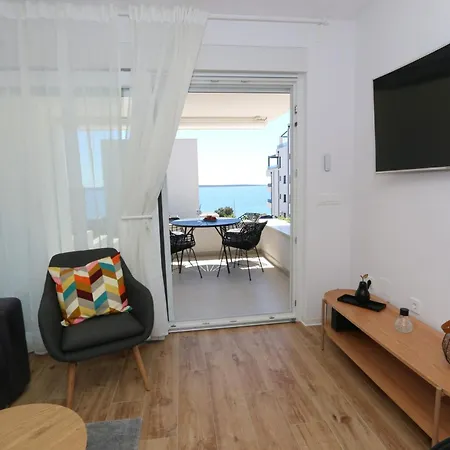 Dolphin View Ii With A Pool By The Lejlighed