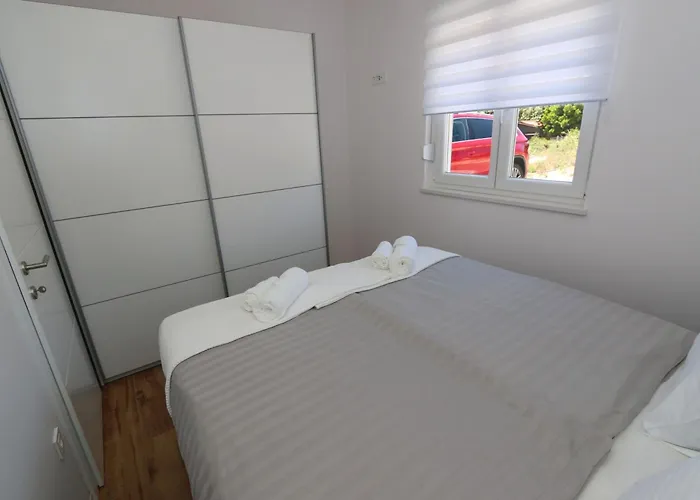 Dolphin View Ii With A Pool By The *