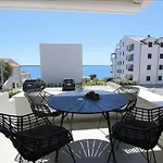 Apartman Dolphin View Ii With A Pool By The