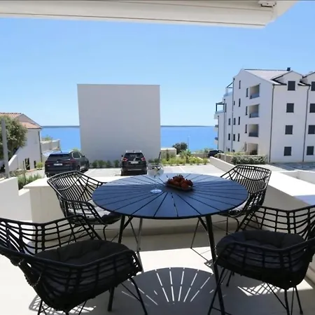 アパート Dolphin View Ii With A Pool By The