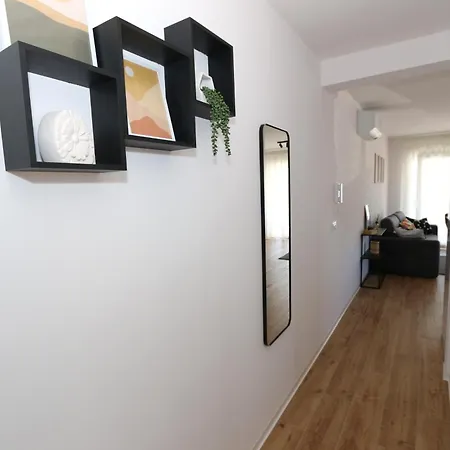 Dolphin View Ii With A Pool By The マンドレ