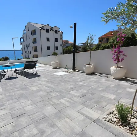 公寓 Dolphin View Ii With A Pool By The 曼德雷