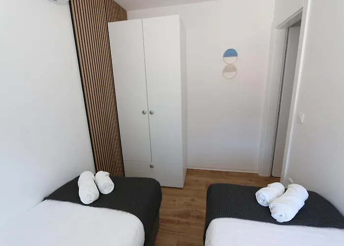 아파트 Dolphin View Ii With A Pool By The